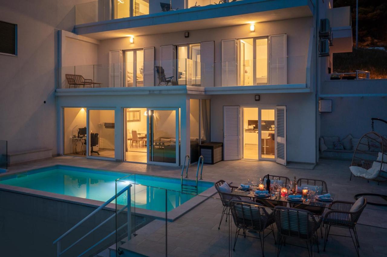 Beachfront Holiday Home - Private Heated Pool Mimice Eksteriør bilde